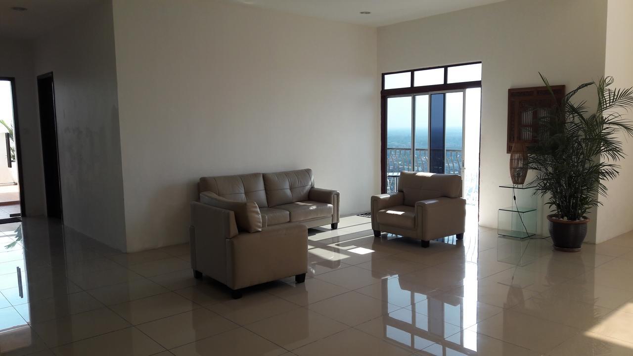 Mutiara Penthouse Hotel Kota Bharu Exterior foto